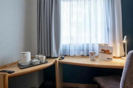 Travelodge Alicante Puerto - 69