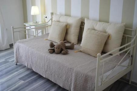 Cyclades Studios - 103