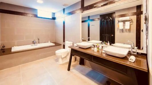 White Mansion 白色公馆 - 79