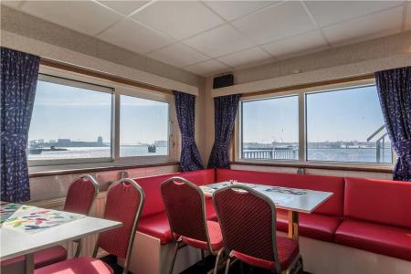 Botel - 12