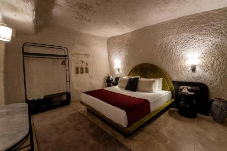 Artemis Cave Suites & Spa - 3