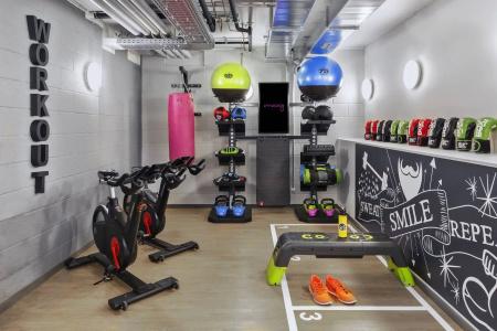 Moxy Lausanne City - 13