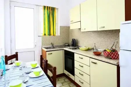 Lefka & - 20