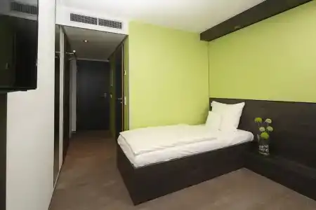 Economy-Hotel - 24