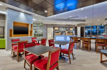 Holiday Inn Express & Suites - Holland Tunnel, an IHG - 12
