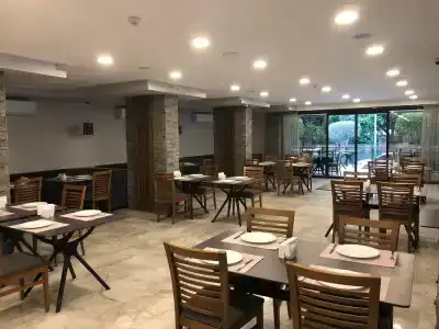 Riviera Zen - 23