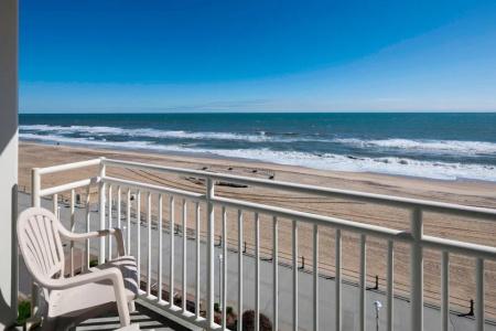 Courtyard Virginia Beach Oceanfront/South - 20
