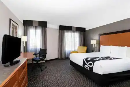 La Quinta by Wyndham Tucson Airport - 34