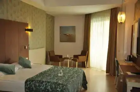 Port Side Resort - 4