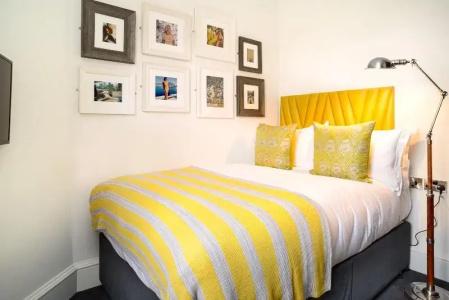 Black Ivy - 43