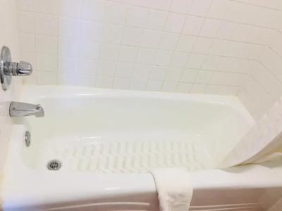 Bear Mount Inn & Suites - 24