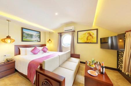 River Suites Hoi An - 29