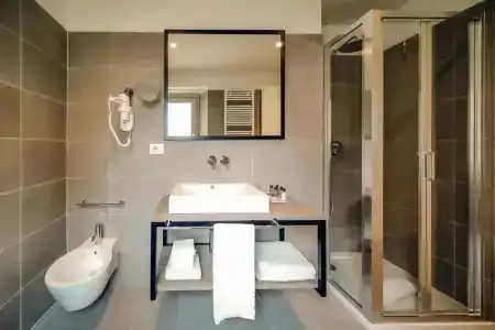 Bergamo Inn 15 - 31