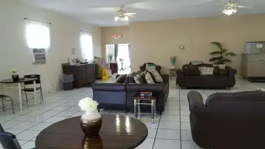 Parkway Inn - 1