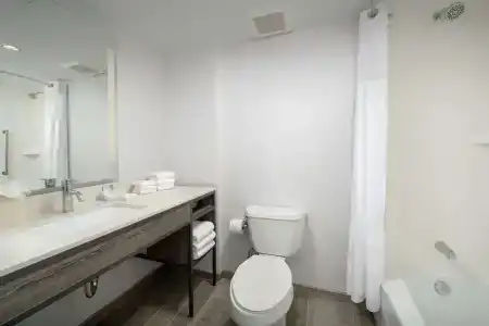 Hilton Garden Inn Miami Brickell South - 45