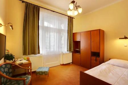 Art Deco Wolker By Astoria & Medical Spa - 33