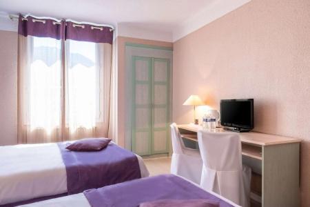 Quality Hôtel Christina Lourdes - 3