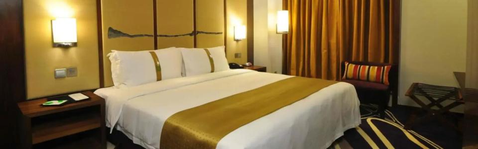 Holiday Inn Qingdao City Center, An Ihg - 6