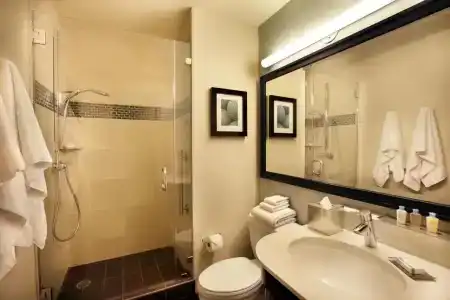 DoubleTree by Hilton Alana - Waikiki Beach - 48