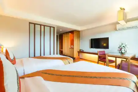 Asias Group (Poonpetch Chiangmai) - 4