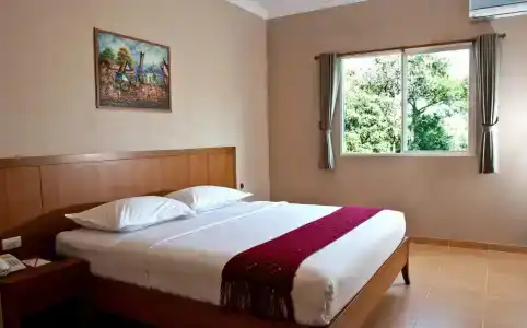 U Village and Villa - 2