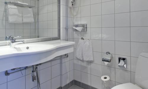 Thon Lillestrøm - 32