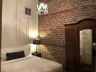 Lafitte & Bar - 2