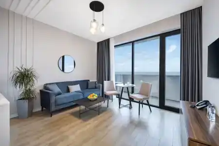 Steps Batumi & Suites - 4