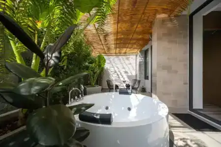 Shan Villas Sukhumvit - 323