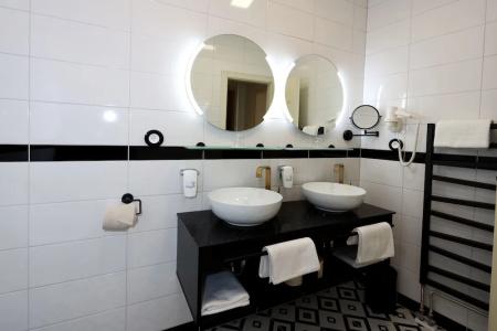 Art Deco Wolker By Astoria & Medical Spa - 57