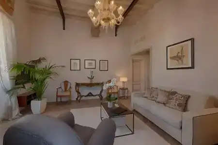 Donati Luxury Tower Suites - 11