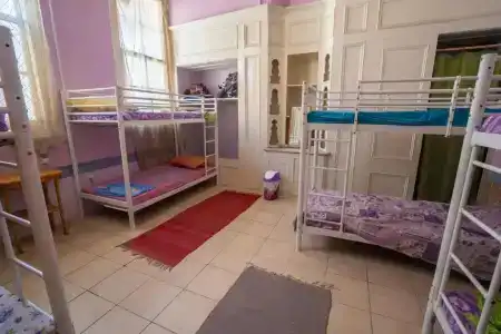Lotus Garden Hostel Izmir - 33