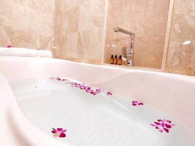 The Blossom Resort – Onsen & Foot Massage Inclusive - 112