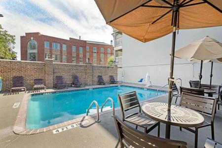 Best Western Savannah Historic District - 15