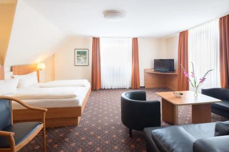 Maximilian &  Weil am Rhein / Basel - 3