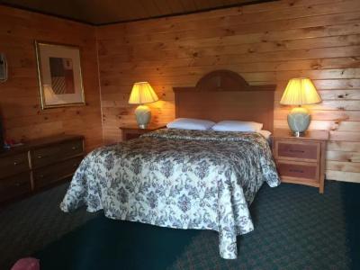 Lake Crest Inn - 28