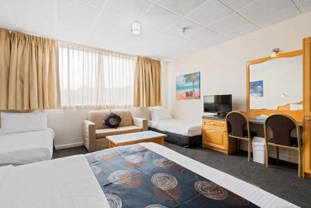 Adelaide International - 27