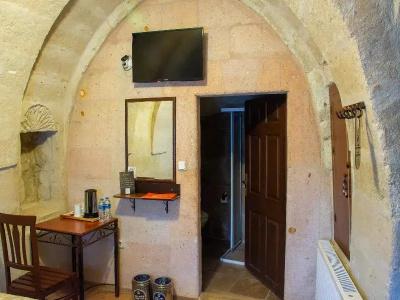 Caravanserai Cave - 262