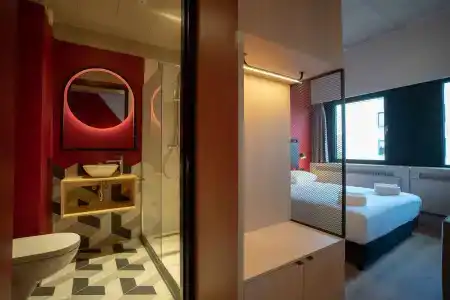 Via Suites - 4