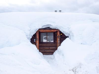 Glacier House & Resort - 79