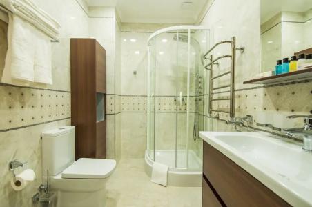 Royal Residence - 113