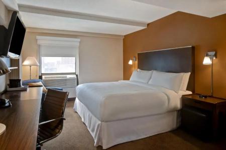 Four Points by Sheraton - 69
