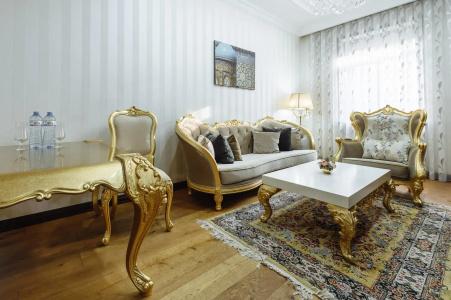 Royal Residence - 298