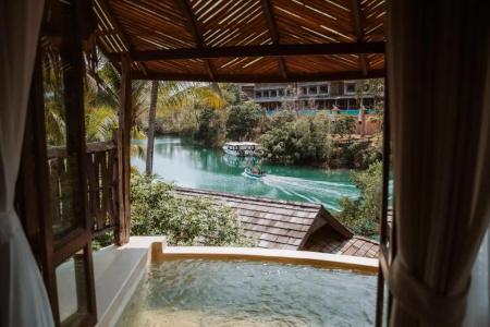 Aana Resort & Spa - 53