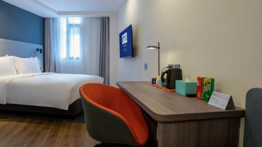 Holiday Inn Express Qingdao City Center, An Ihg - 2