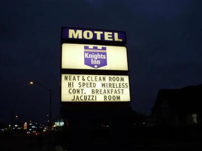 Knights Inn Ontario - 43
