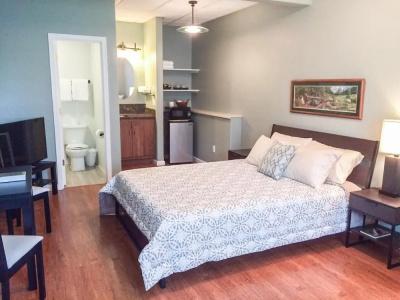 Trailhead Lodging - 1