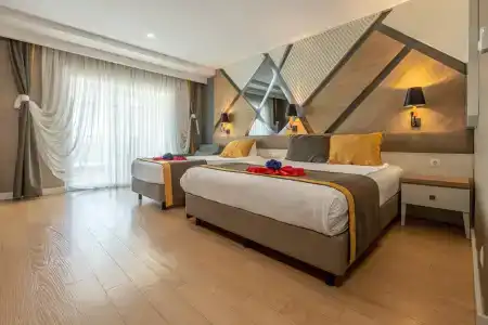 Saturn Palace Resort - 8