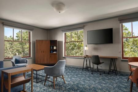 Four Points by Sheraton Downtown - 4