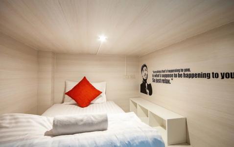 Sleep Walker Poshtel - 39